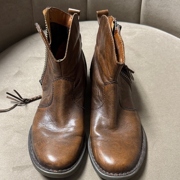 Born Women's Brown Leather Boots
